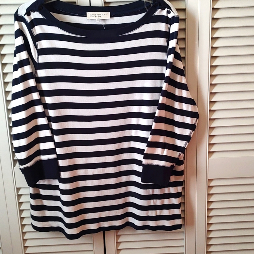 Ladies Plus Top.